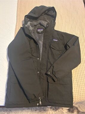 Patagonia Men's Hooded Parka in Black